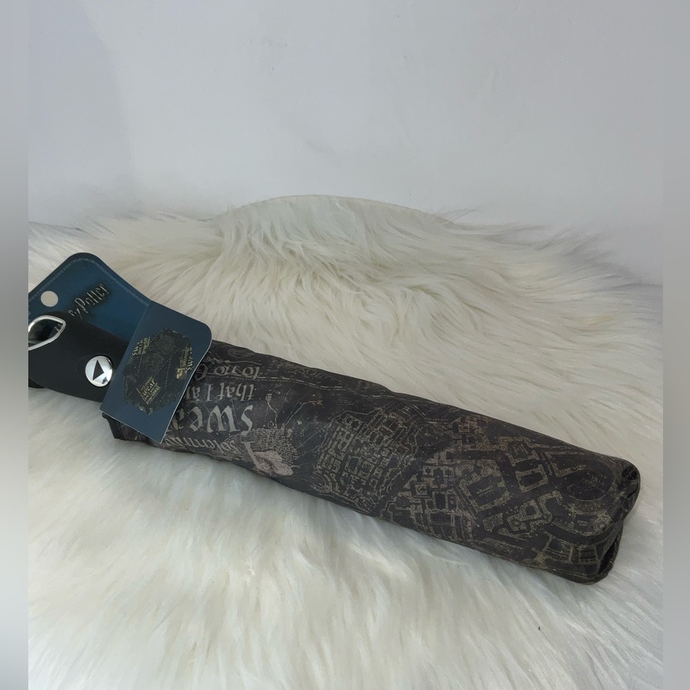 NWT HARRY POTTER DELUXE LARGE 42 IN UMBRELLA BIOWORLD